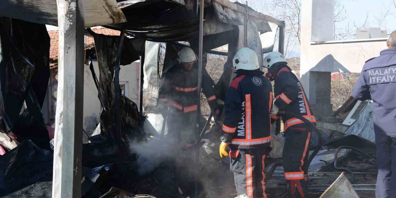 Malatya’da Konteyner Yangınında 1 Yaşındaki Bebek Yaralandı