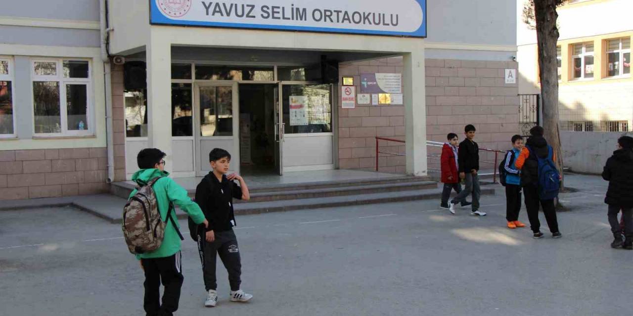 Amasya’da 11 Öğrenci Hastanelik Oldu