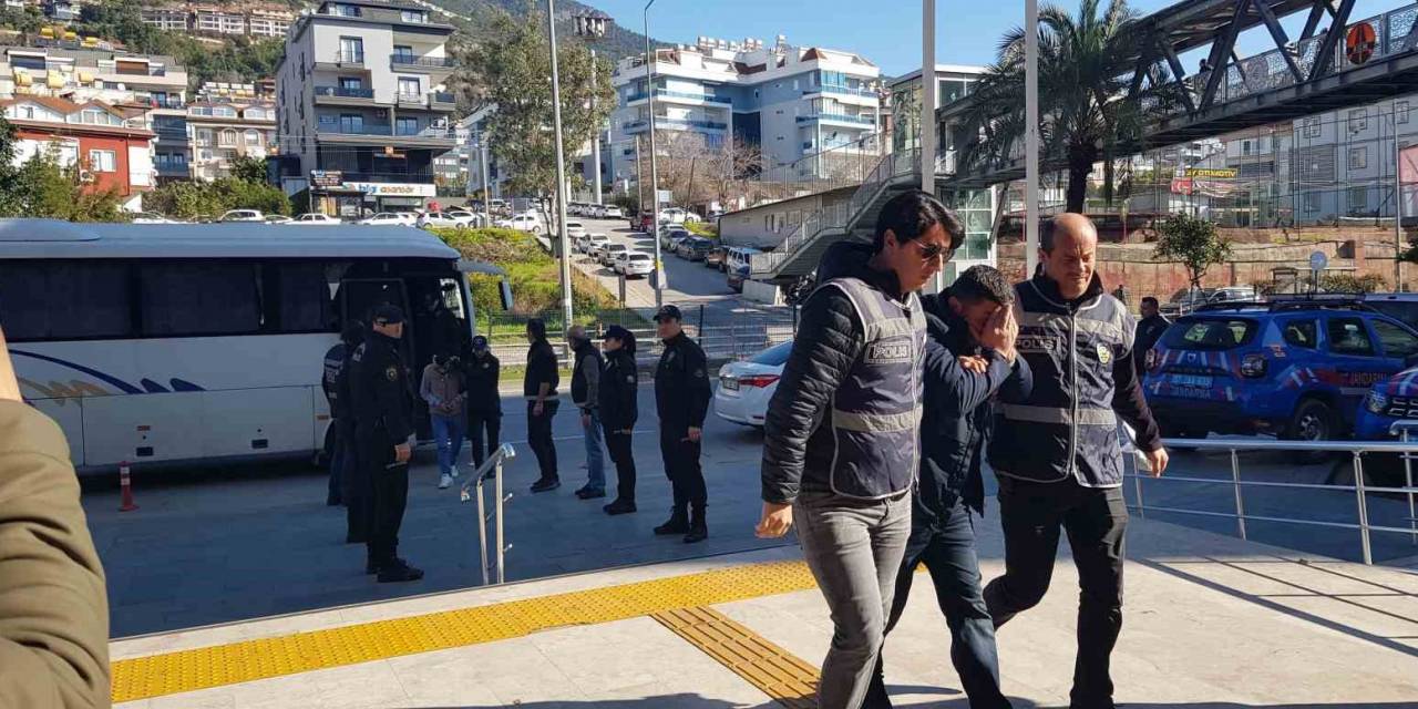 Alanya’da Silahlı Saldırı Olayında 3 Kişi Tutuklandı