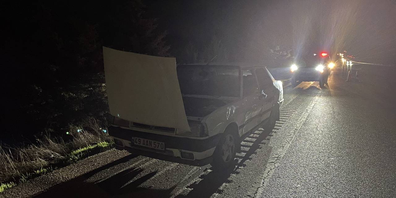 Karayolunda Arızalanan Otomobile Tır Çarptı: 1 Ölü