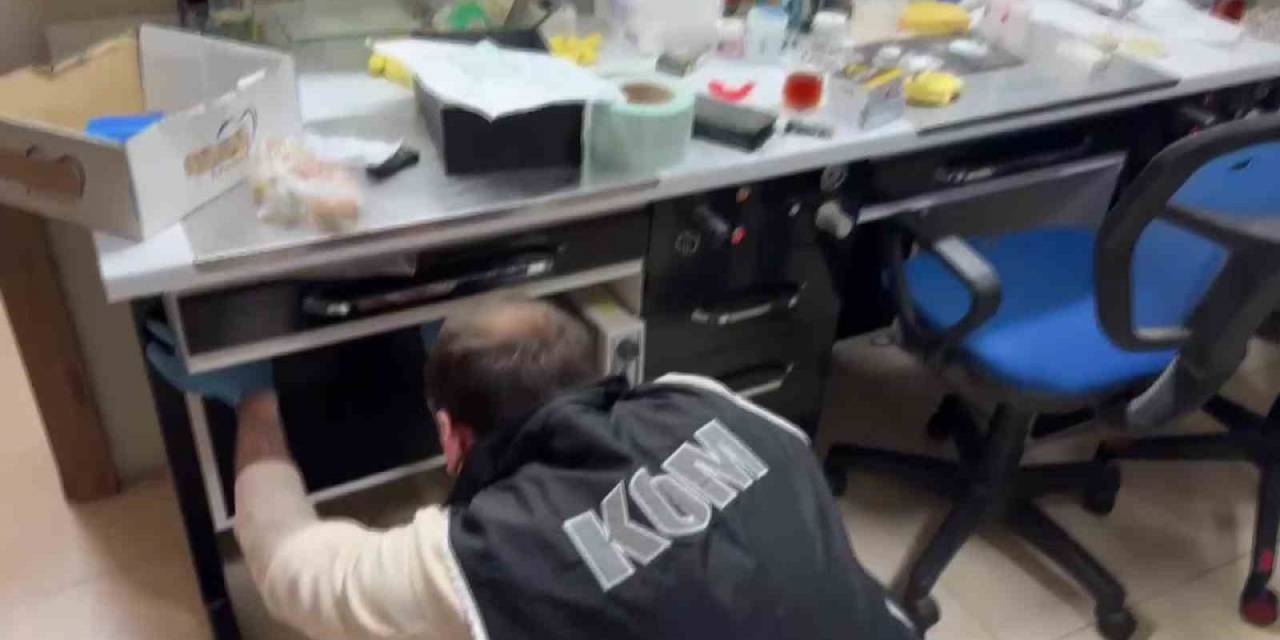 Adana’da Kaçak Diş Polikliniğe Operasyon: 2 Gözaltı