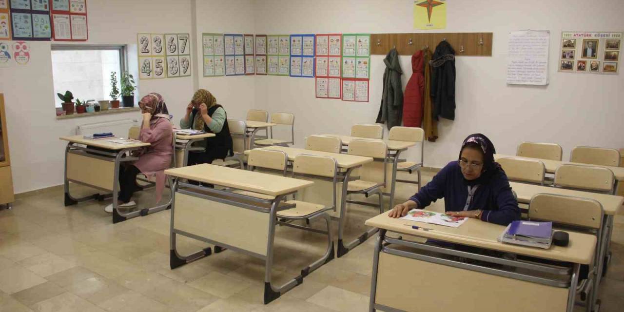 Türkiye’ye Gelin Geldi, Eşi İçin Türkçe Öğreniyor