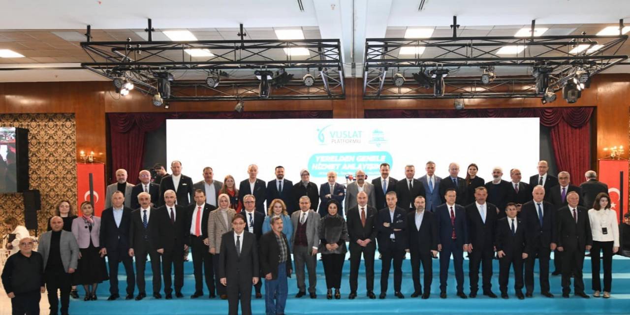 Vuslat Platformundan Balıkesir’de ‘Yerelden Genele Hizmet Anlayışımız’ Konferansı