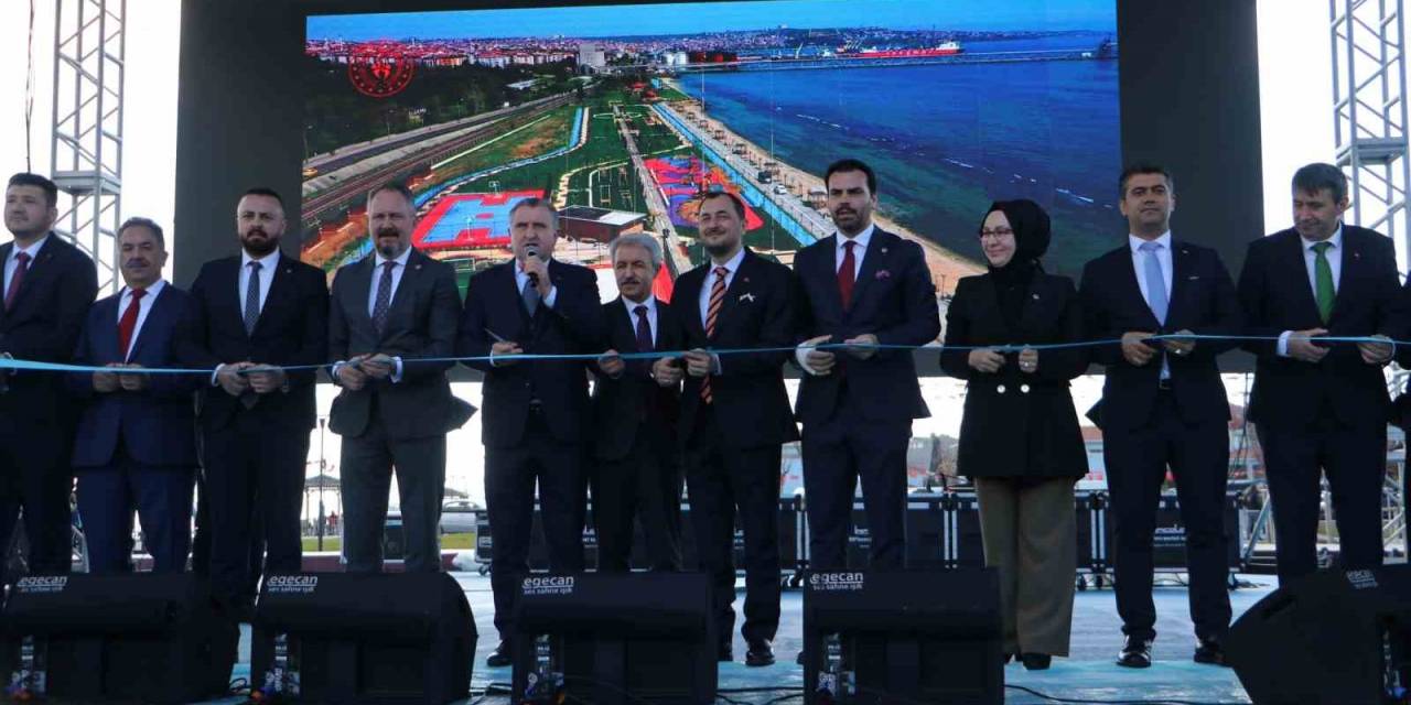 Millet Bahçesi Açılışı Mitinge Dönüştü