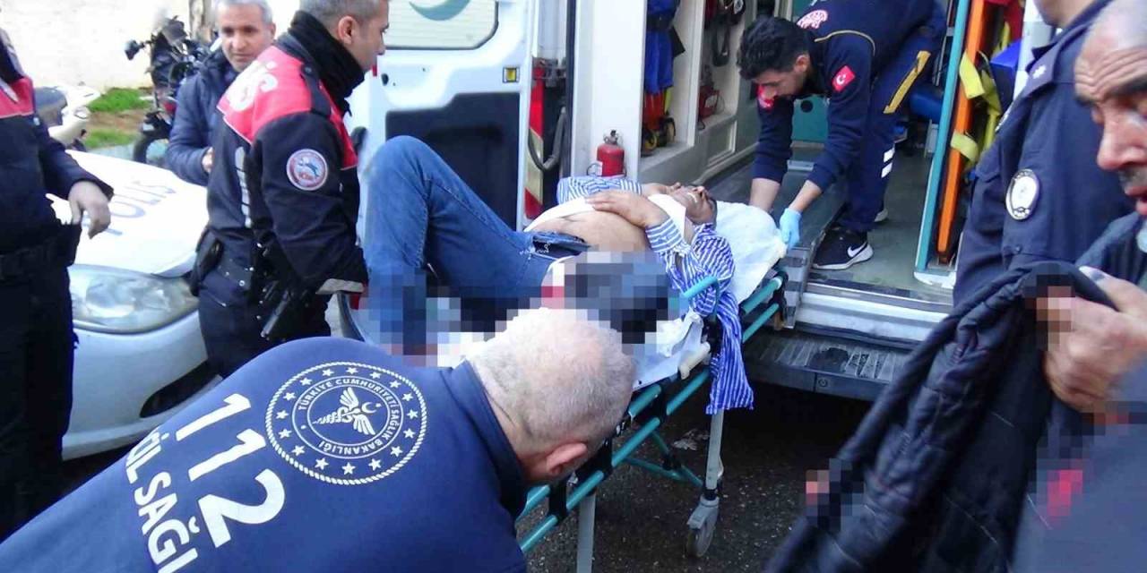 Karakol Önünde Bıçaklı Kavga: 2 Yaralı, 5 Gözaltı