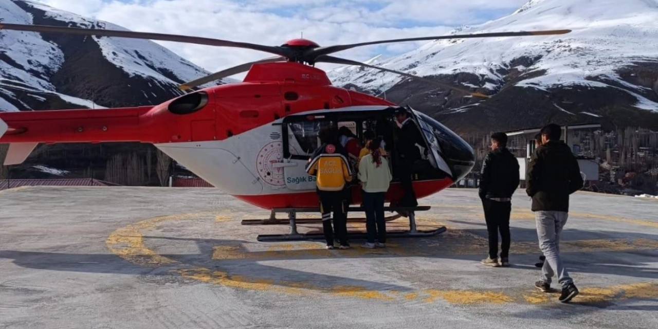 Şırnak Ve Bahçesaray’da Ambulans Helikopter Bebek Hastalar İçin Havalandı