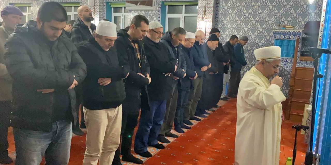 Uzunköprü’de Berat Kandili Dualarla İdrak Edildi