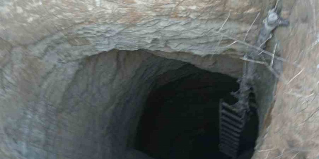 Hızını Alamayan Defineciler Tarihi Eser Bulma Hayaliyle 30 Metre Kuyu Kazdı