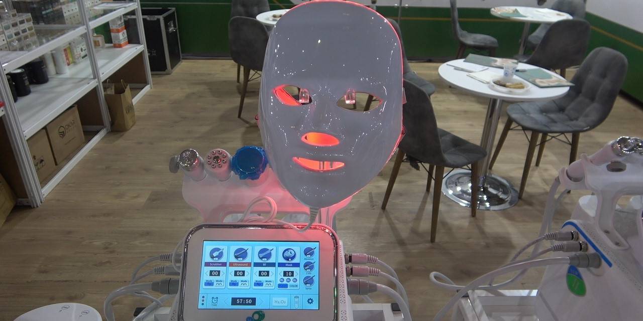 Güzellik Ve Kozmetik Fuarı Kadınların İlgi Odağı Oldu