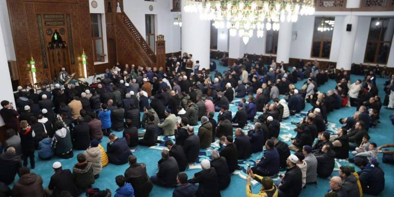 Sadien, Kur’an-ı Kerim Tilavetiyle Caniklileri Mest Etti