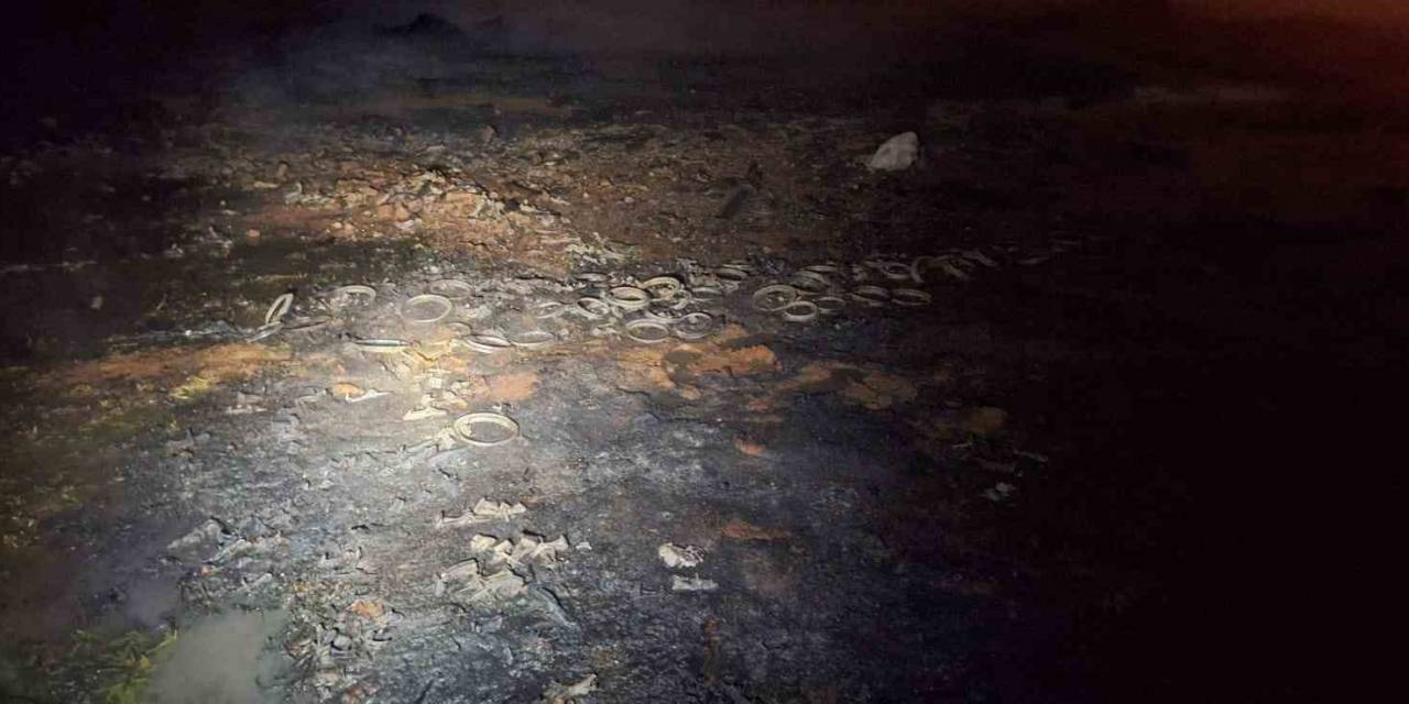 Mardin’de 5 Milyon Tl’lik Sulama Boruları Saniyeler İçinde Küle Döndü