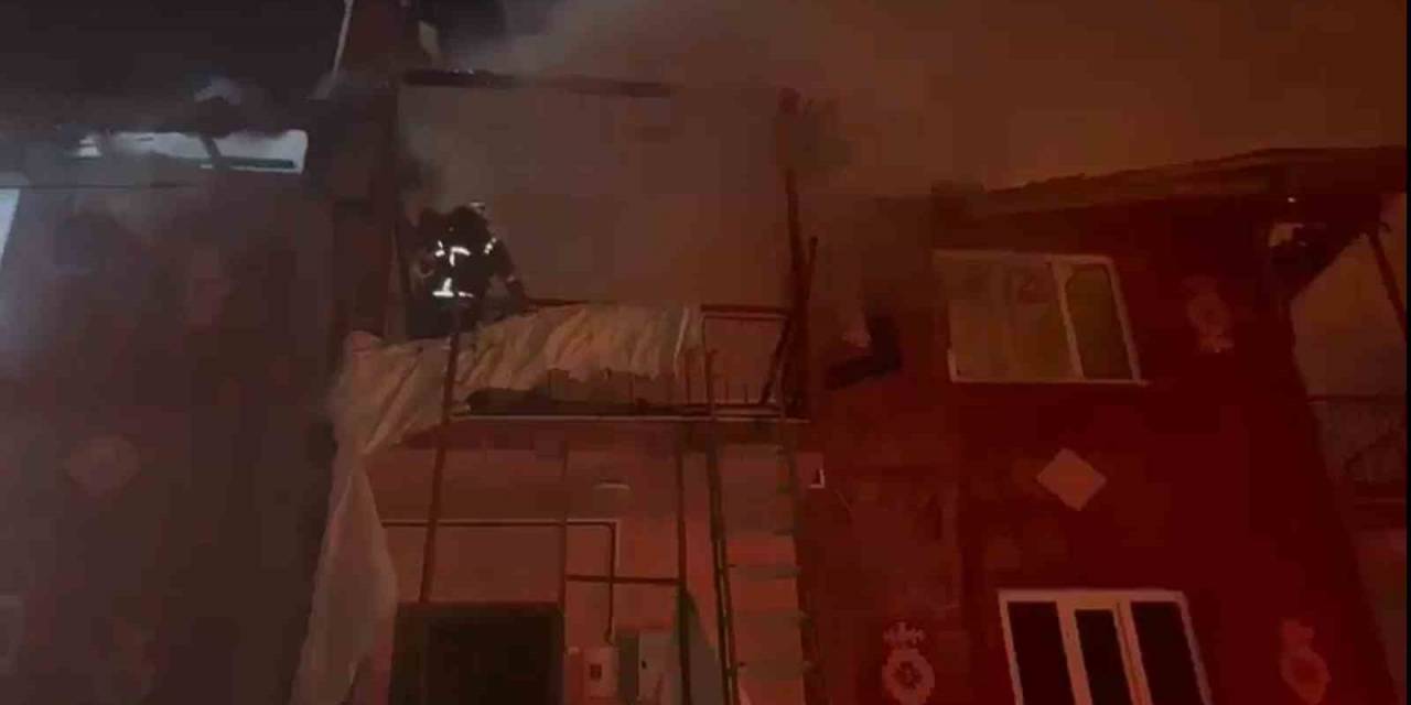 Burdur’da 3 Katlı Bina Alevlere Teslim Oldu