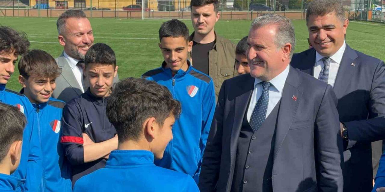 Bakan Osman Aşkın Bak: "Türkiye Sporda Devrim Yaşıyor"