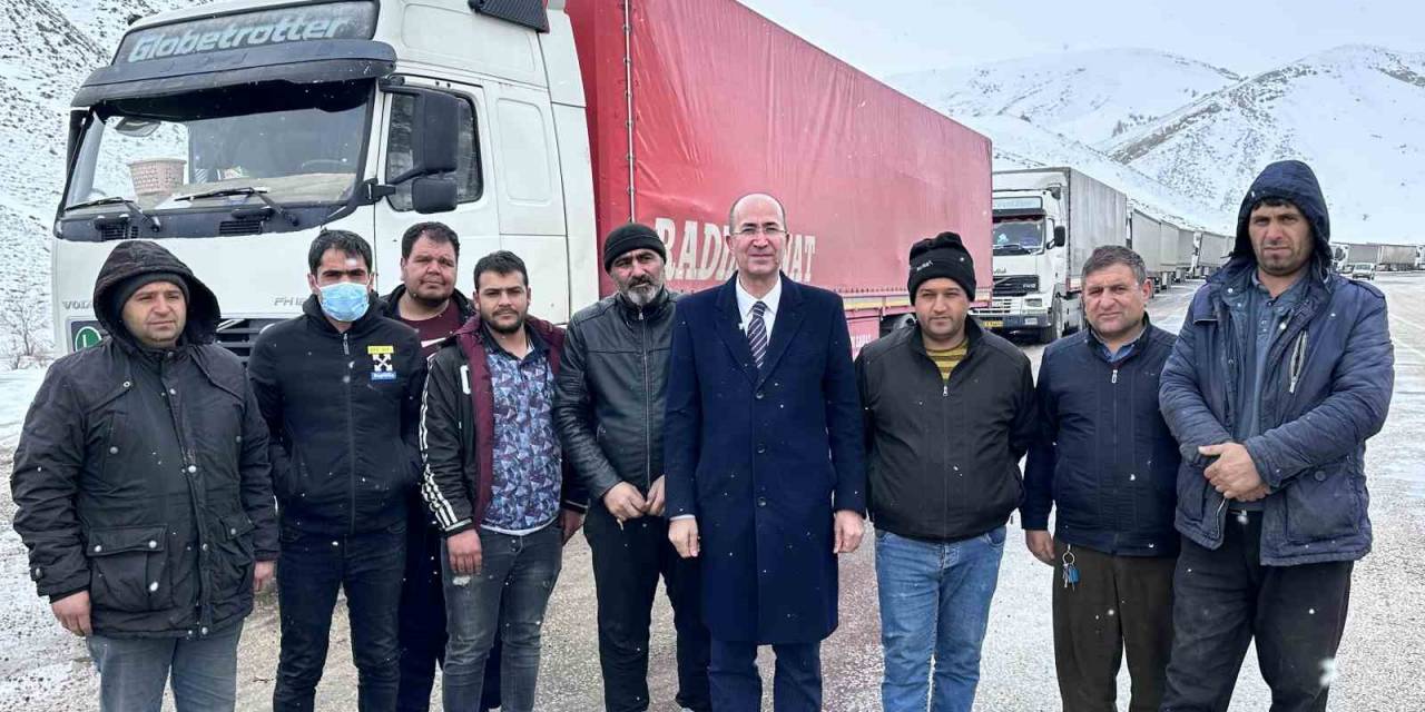 Başkan Büyüksu Tır Şoförlerinin İmdadına Yetişti