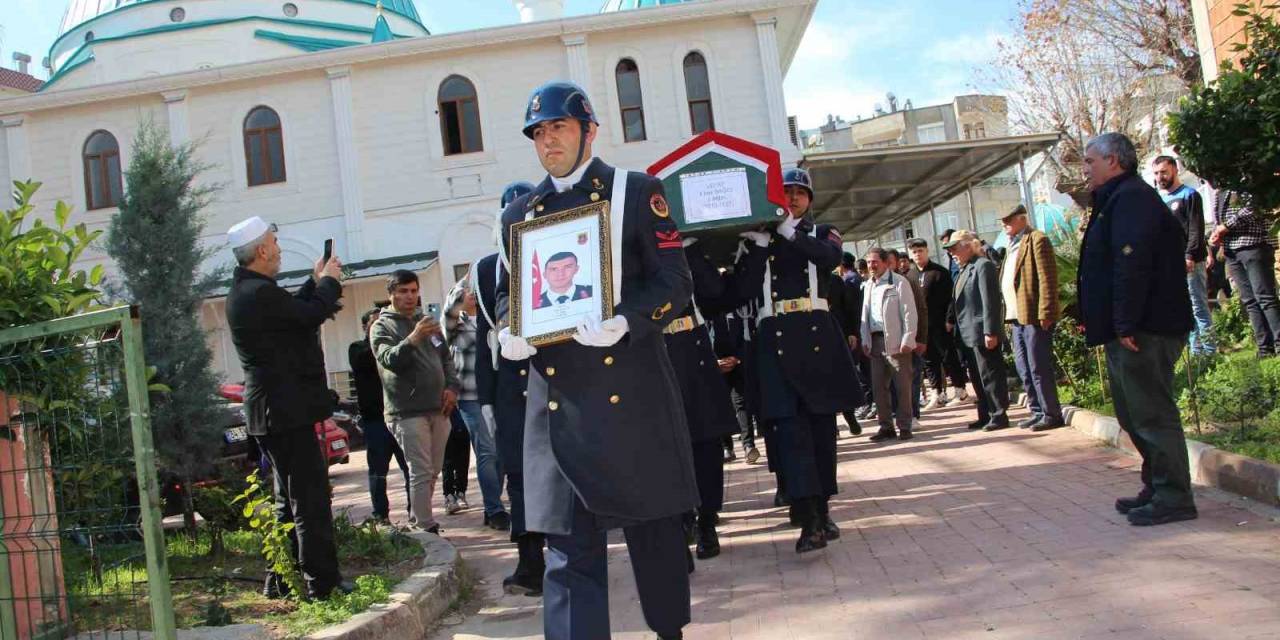 Trafik Kazasında Hayatını Kaybeden Asteğmen Toprağa Verildi