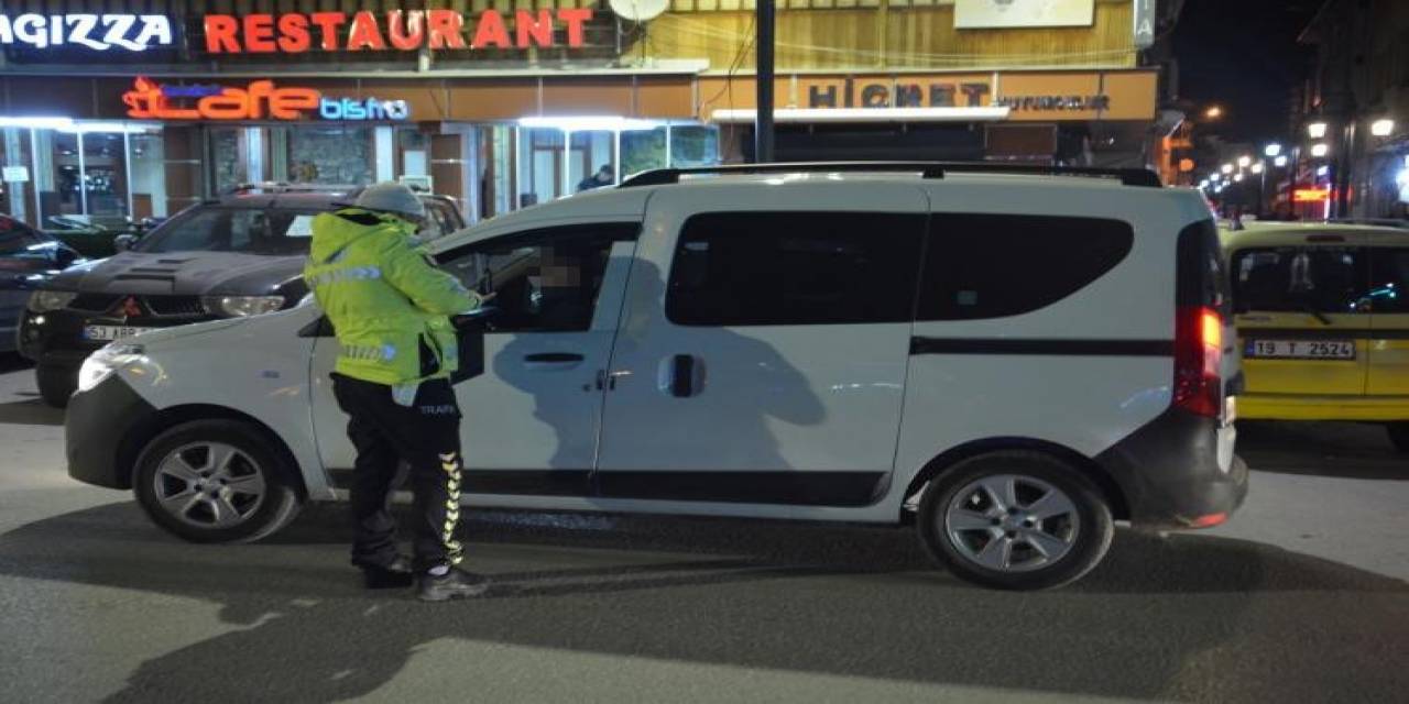 Alaca’da Polisten Asayiş Ve Huzur Uygulaması