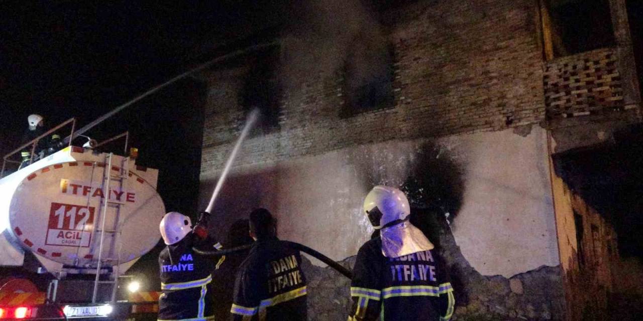 Adana’da Evde Çıkan Yangında Anne Ve İki Çocuğu Hayatını Kaybetti