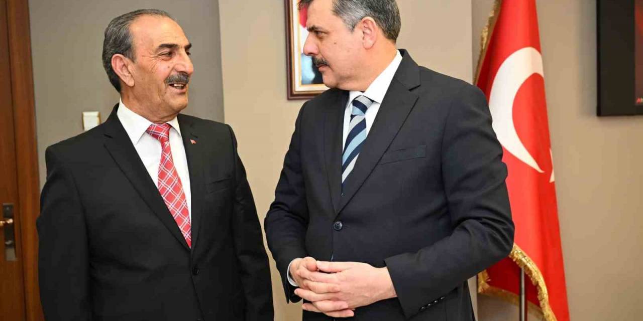 Vali Çiftçi’den Vefa Örneği