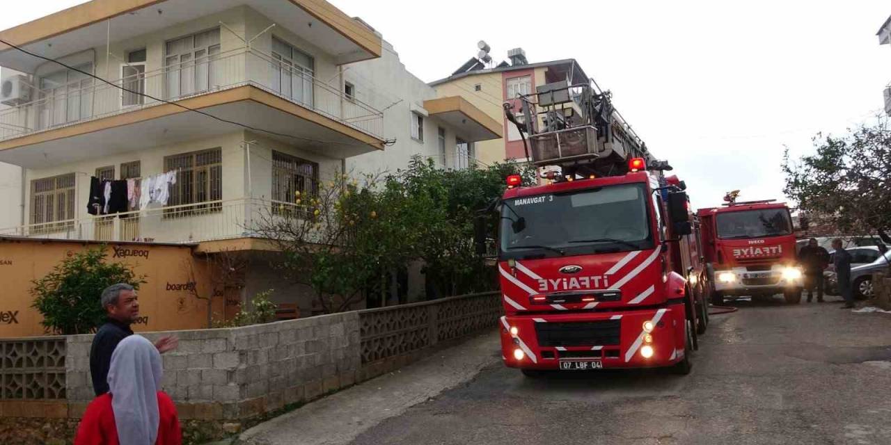 Manavgat’ta Devrilen Soba Yangın Çıkardı