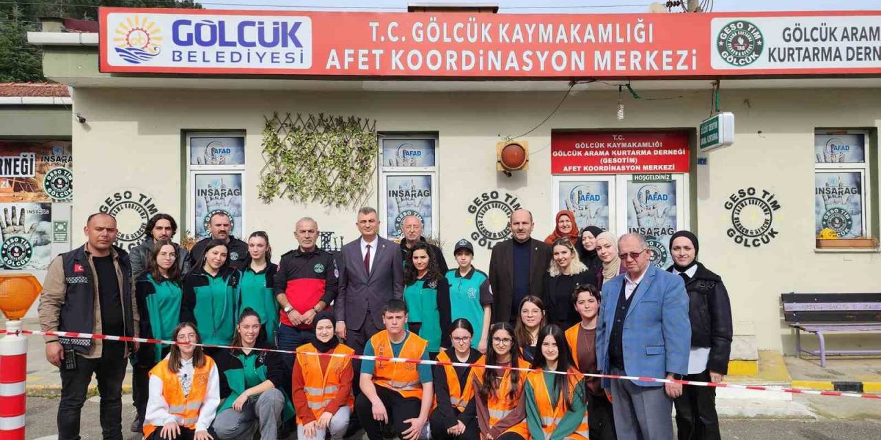 Gölcük’te Arama Kurtarma Ekipleri Göreve Her Daim Hazır
