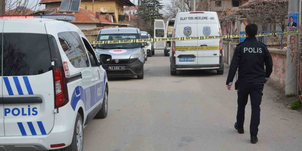 Konya’da Yalnız Yaşayan Adam Evinde Satırla Öldürülmüş Halde Bulundu