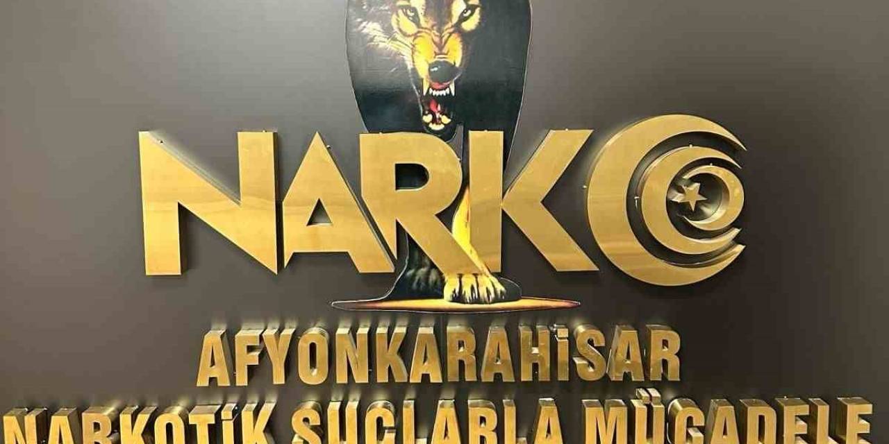 Otogarda Uyuşturucuyla Yakalandılar