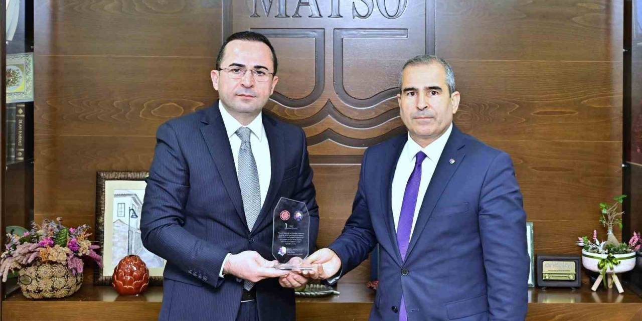 Matso’ya Tobb’den Plaket