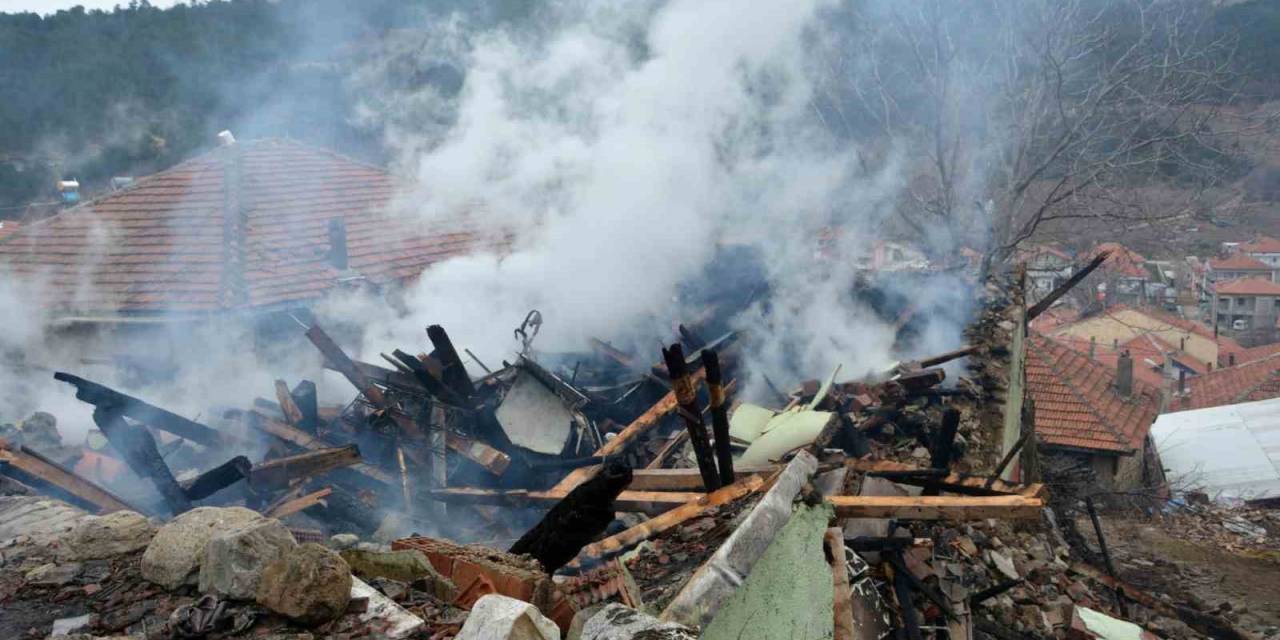 Hocalar’da 29 Hayvanın Telef Olduğu Yangının Boyutu Gün Ağarınca Ortaya Çıktı