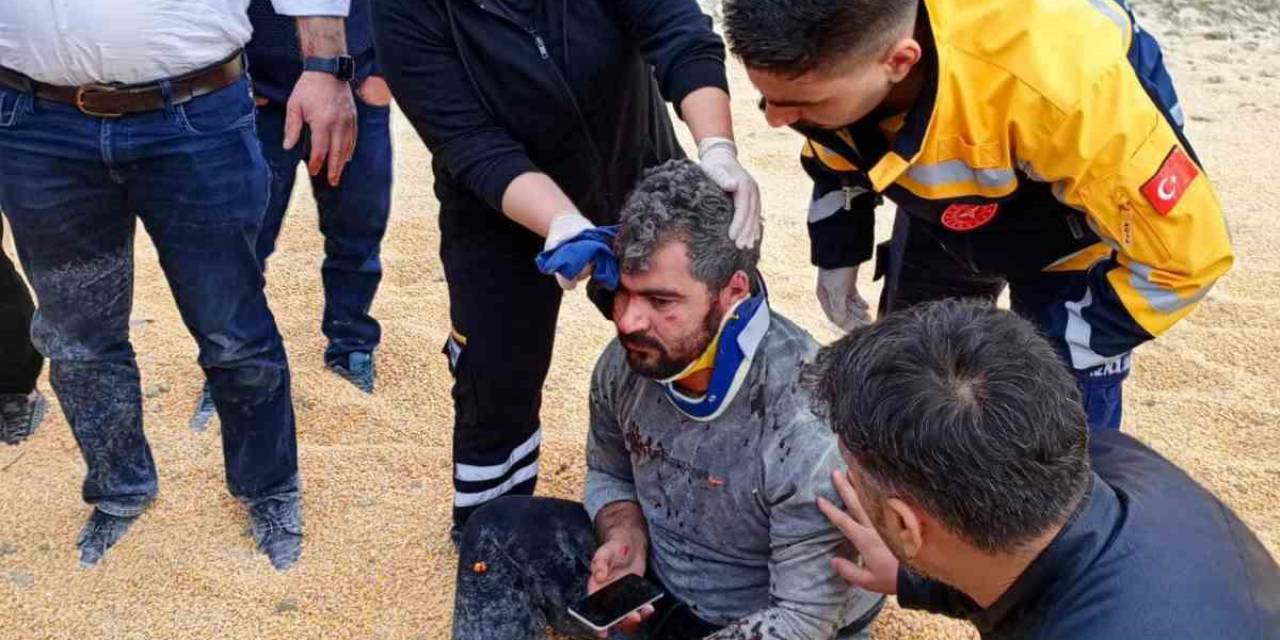 Mısır Yüklü Tır Devrildi: 1 Yaralı