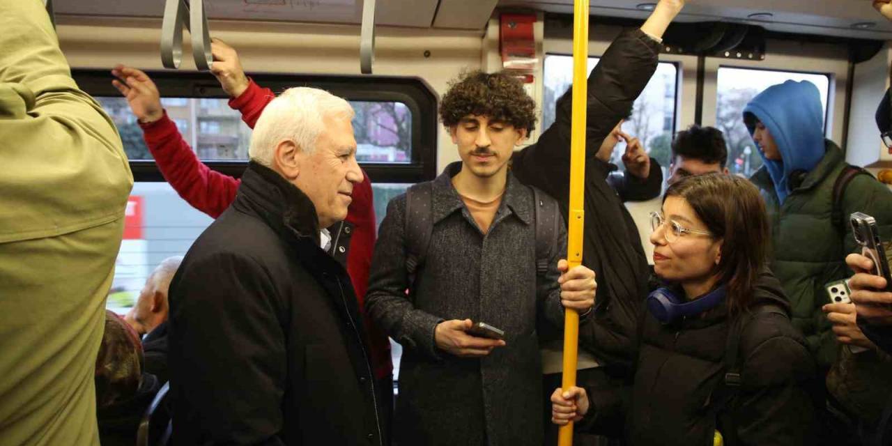 Başkan Adayı Bozbey, Metroda Gençlerle Sohbet Etti