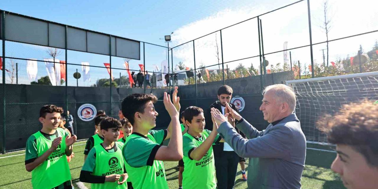 Denizli Büyükşehirden Şemikler’e Yeni Bir Park Ve Halı Saha Kazandırdı