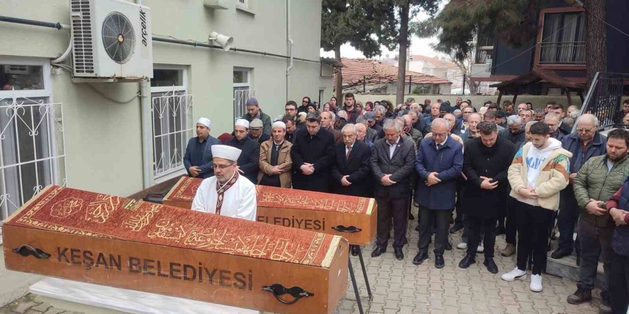 Bu Acının Tarifi Yok: Baba Ve Oğlu Aynı Gün Hayatını Kaybetti
