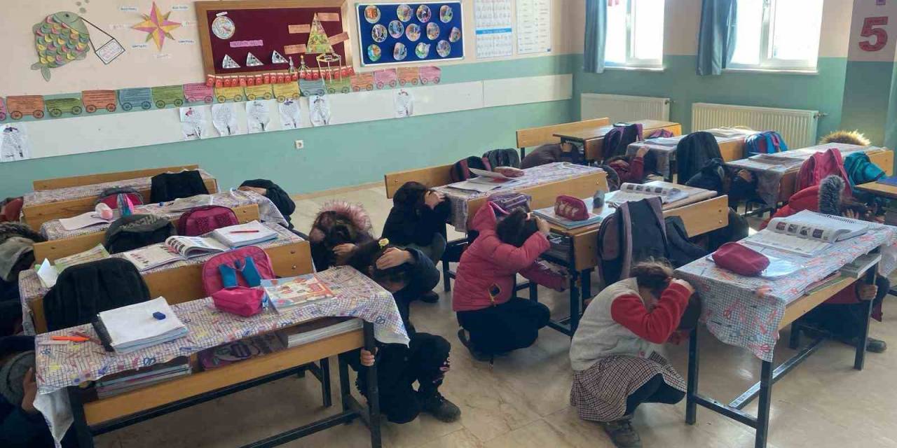 Afad Ekipleri İki Ayda 18 Bin 822 Öğrenciye Ulaştı