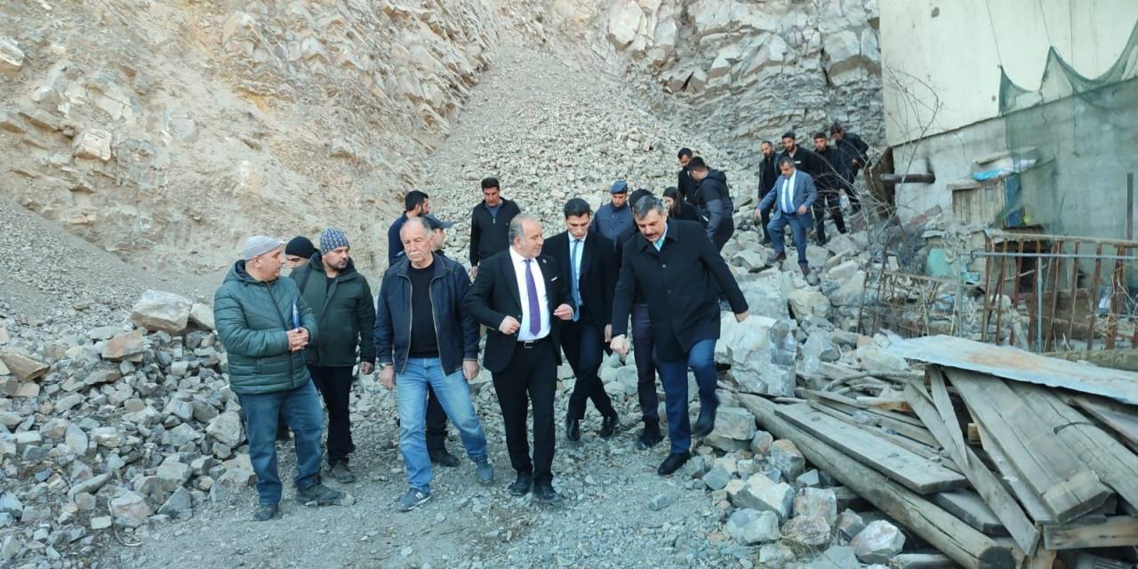 Vali Mustafa Çiftçi, Göçük Bölgesinde İncelemelerde Bulundu