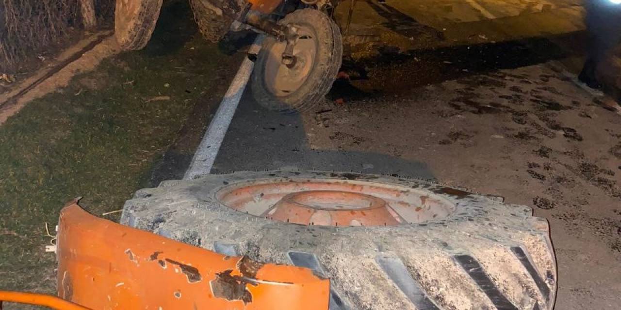 Otomobil İle Traktör Çarpıştı: 1 Yaralı