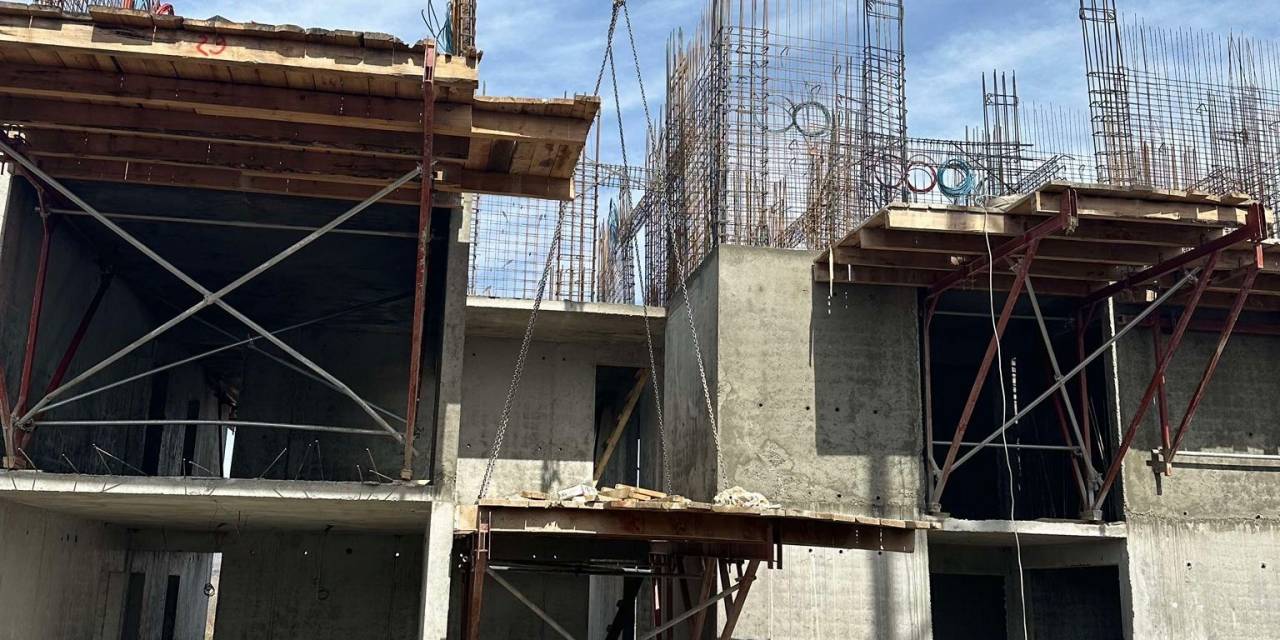 İnşaatta Düşen İşçi Hayatını Kaybetti