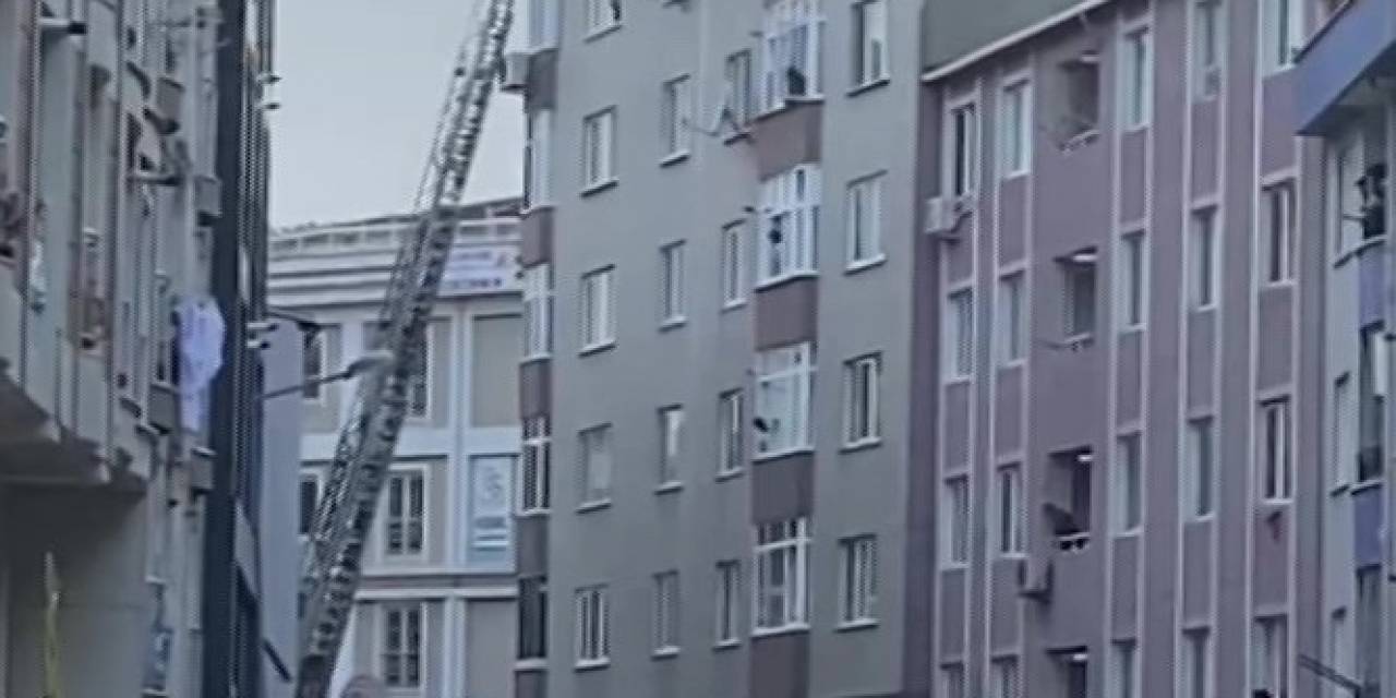 8 Katlı Binanın Terasında Yangın Paniği