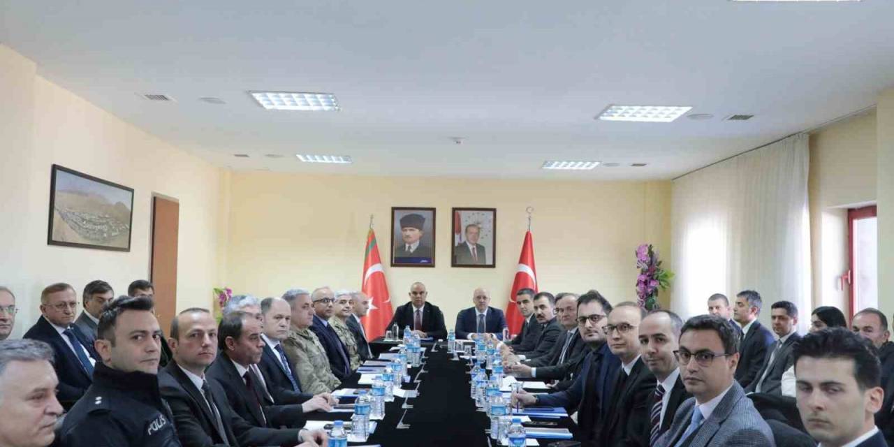 Ticaret Bakan Yardımcısı Uçarmak, Gürbulak Sınır Kapısı’nda İncelemede Bulundu