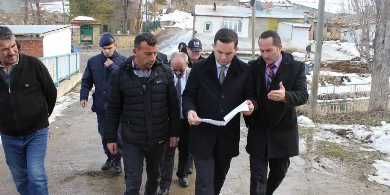 Demirözü Kaymakamı Köy Köy Gezerek Vatandaşların Sorunlarını Dinliyor