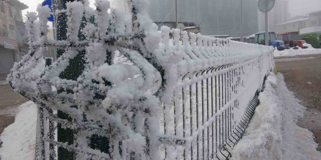 Ardahan’da Dondurucu Soğuklar Hayatı Durma Noktasına Getirdi