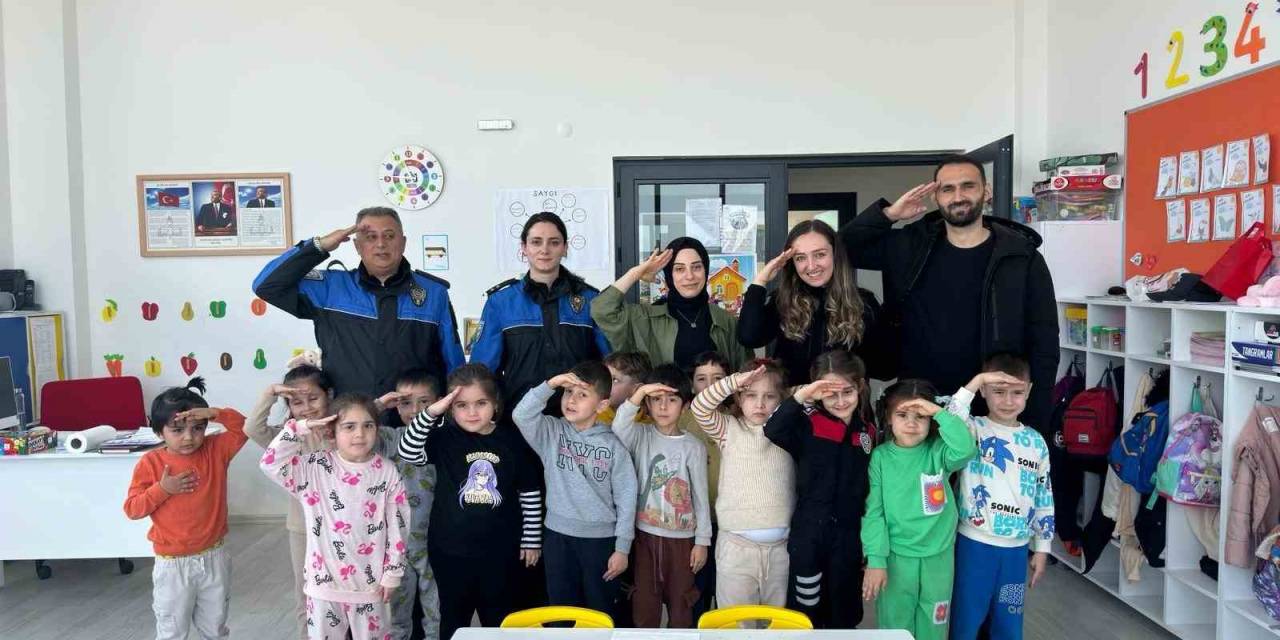 Samsun Polisi Vatandaşları Bilgilendiriyor