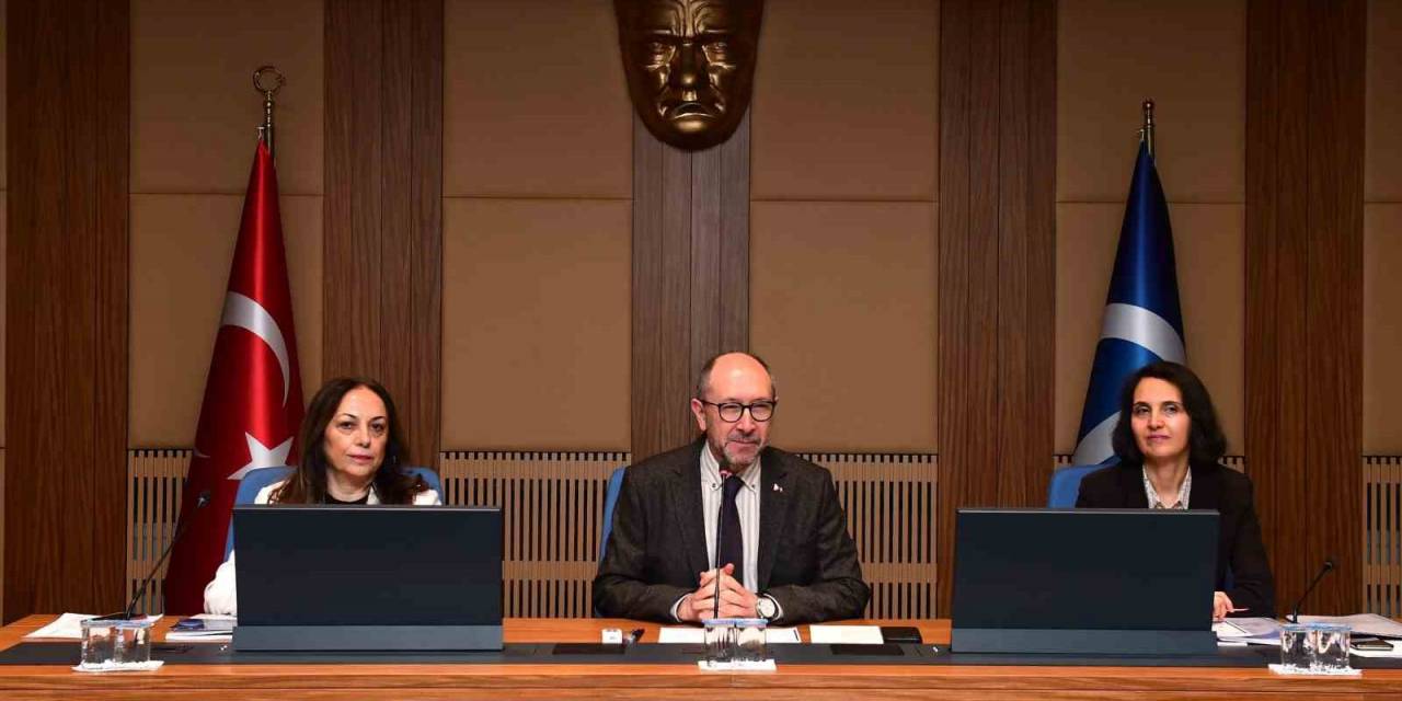 Program İzleme Ve İyileştirme Komisyonu İlk Toplantısını Gerçekleştirdi