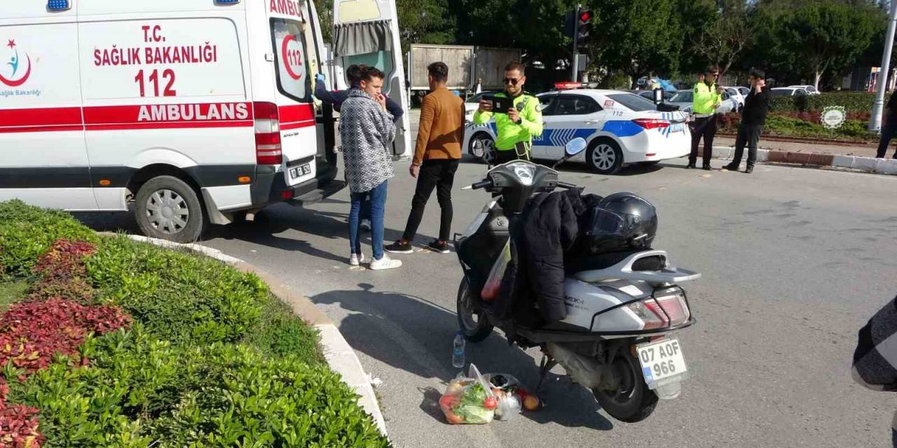 Kırmızı Işık İhlali Kaza Yaptırdı: 2 Yaralı