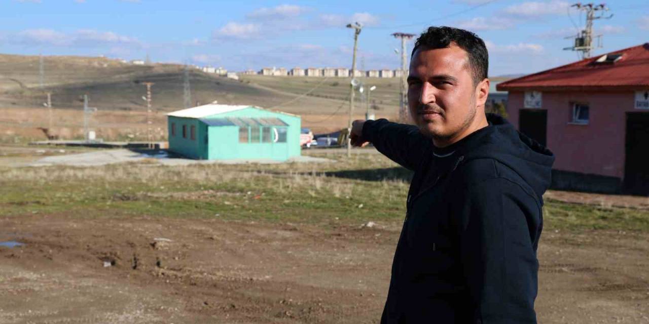 Görenler Depo Sanıyor, Cami Olduğunu Öğrenenler İnanamıyor