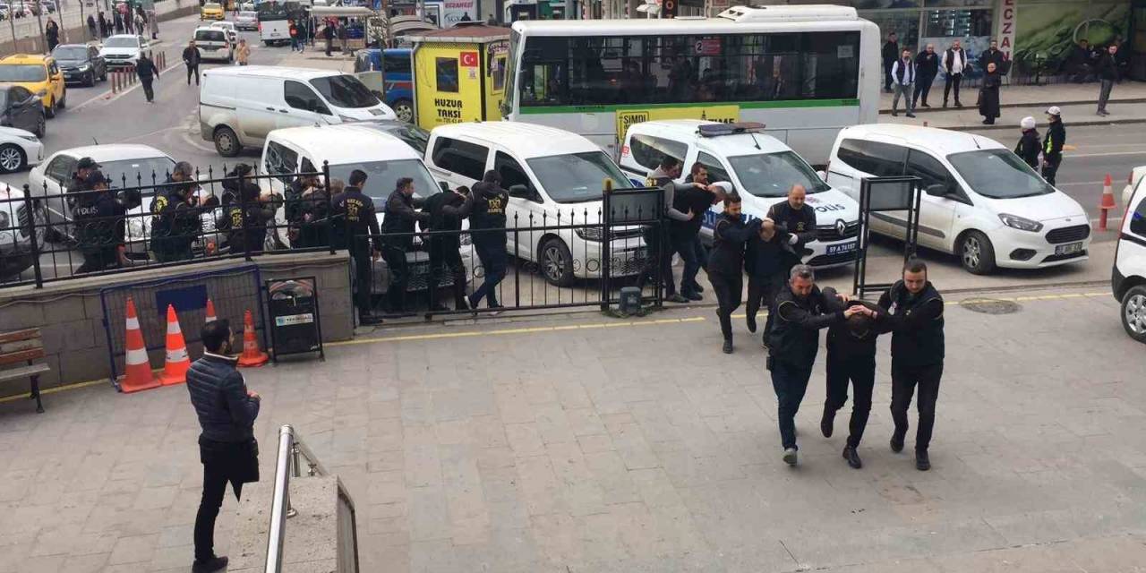 Çerkezköy’de ’pavyon’ Operasyonunda 5 Tutuklama