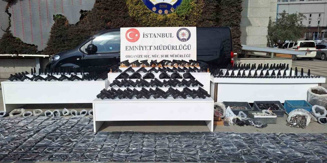 İstanbul’da Silah Kaçakçılarına Yönelik Operasyonlar: 432 Tabanca Ele Geçirildi, 24 Şüpheli Gözaltına Alındı