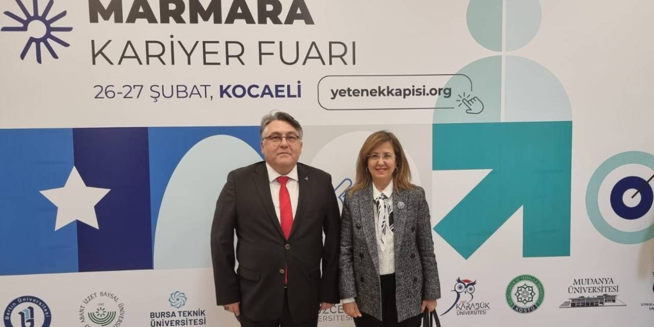 Rektör Özölçer Marmara Kariyer Fuarı’nın Açılışına Katıldı