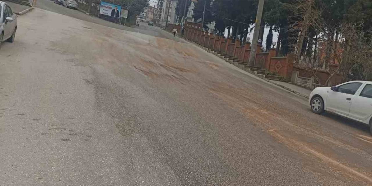 Islak Yol, Kazaya Neden Oldu