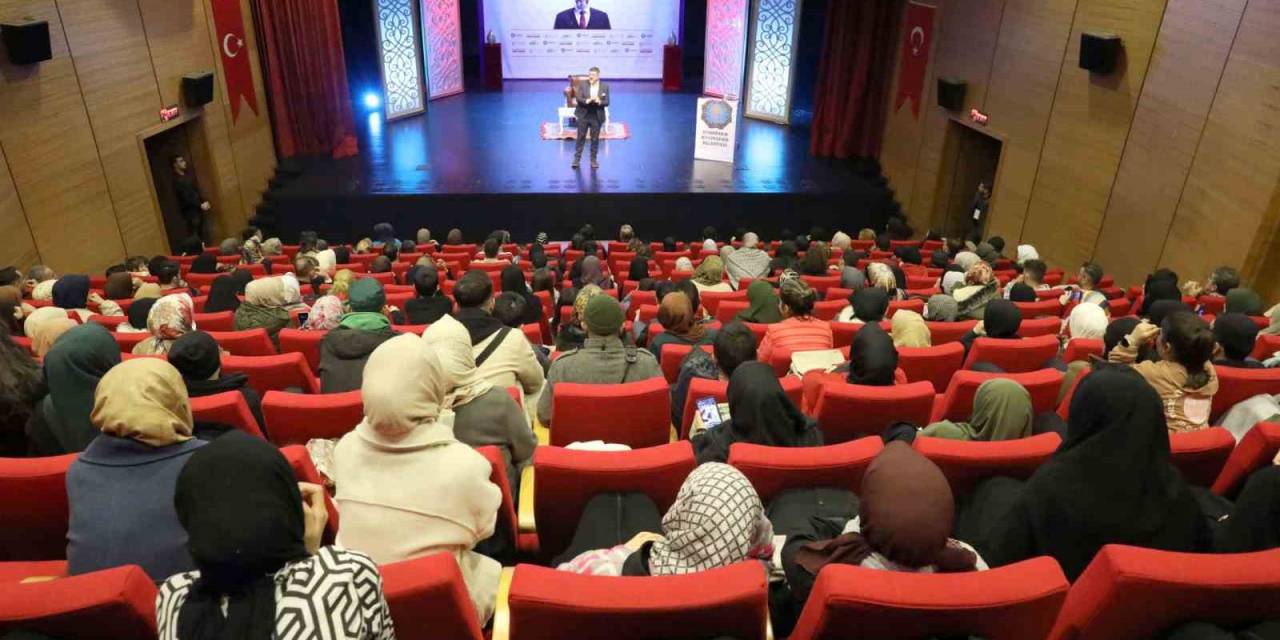 Diyarbakır’da ’irfan Sohbetleri’ Söyleşisi Gerçekleştirildi