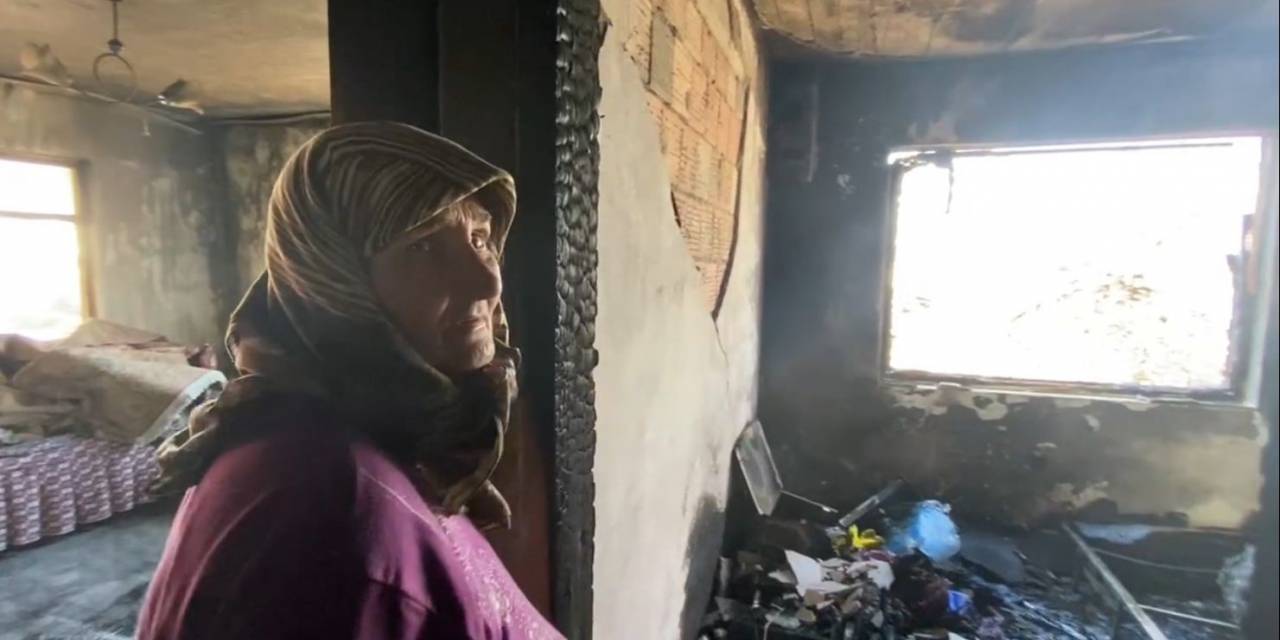 Yaşlı Kadının Evinde Çıkan Yangında Tüm Eşyaları Küle Döndü